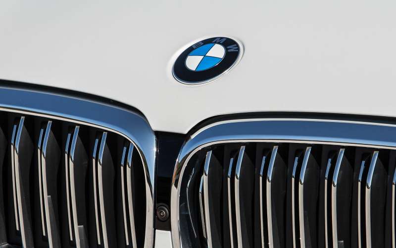 BMW выпустила машины с бракованными моторами и теперь отзывает