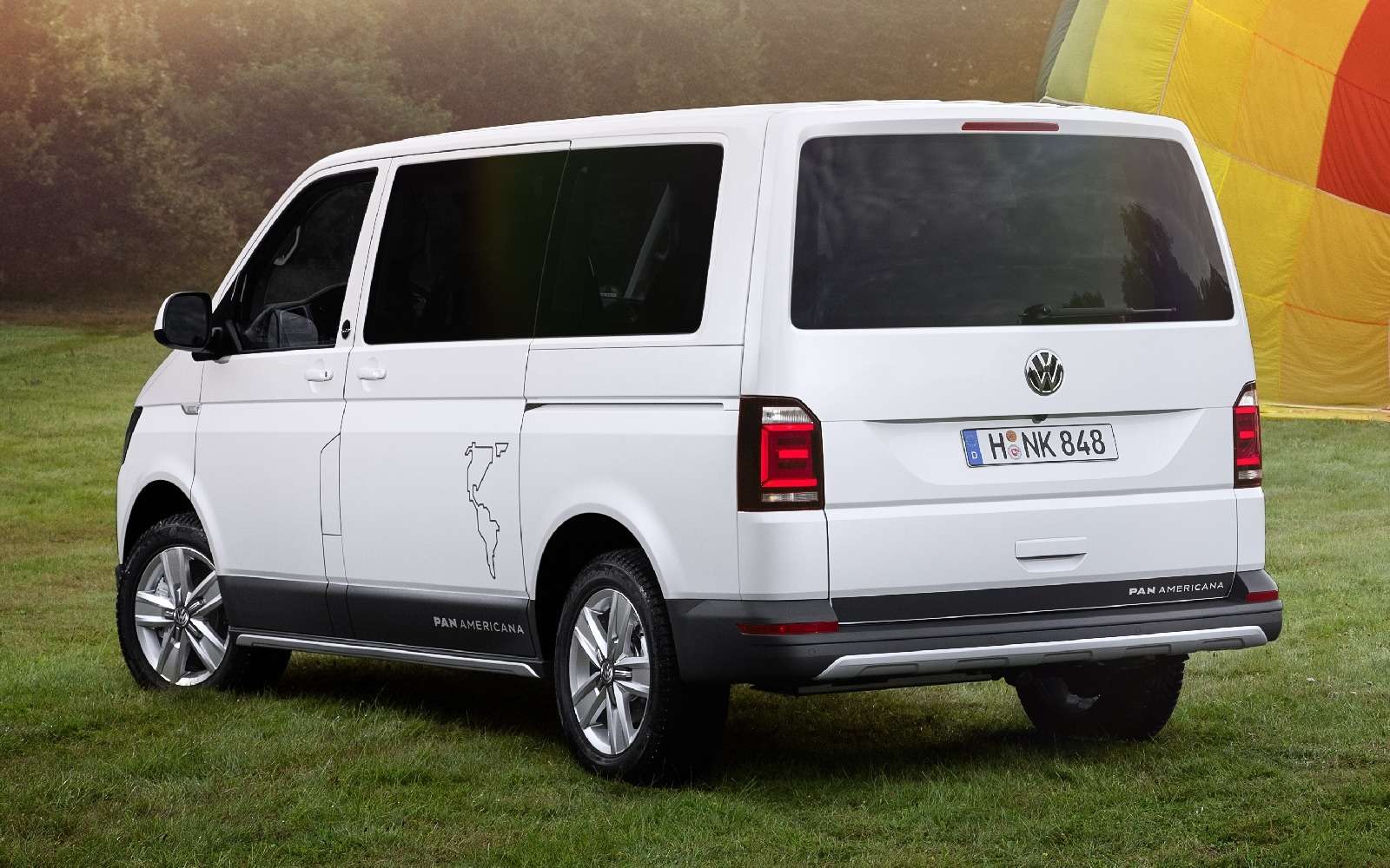 Привет Америке: VW представил кросс-версию микроавтобуса Multivan — фото 637174