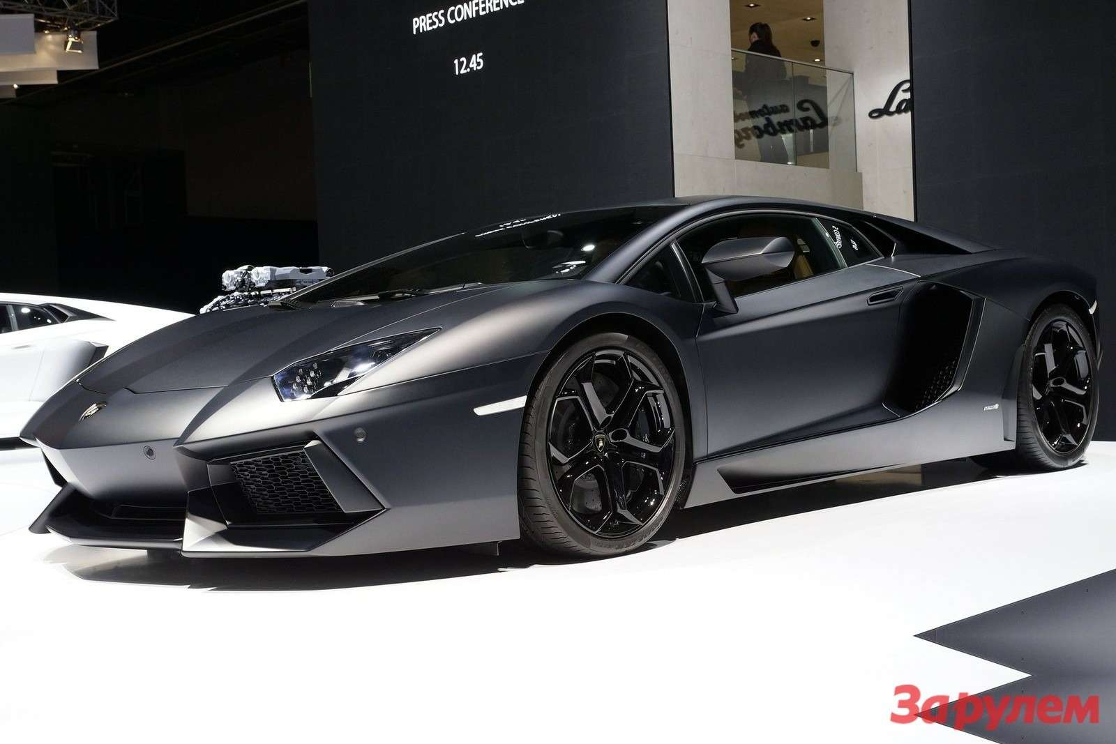 Lamborghini-Aventador_LP700-4_2012_1600x1200_wallpaper