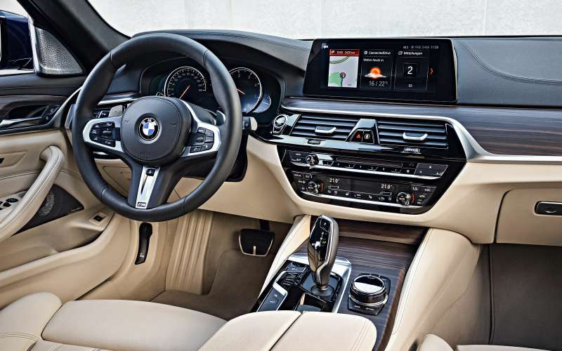 Новая «пятерка» BMW — теперь и с кузовом универсал