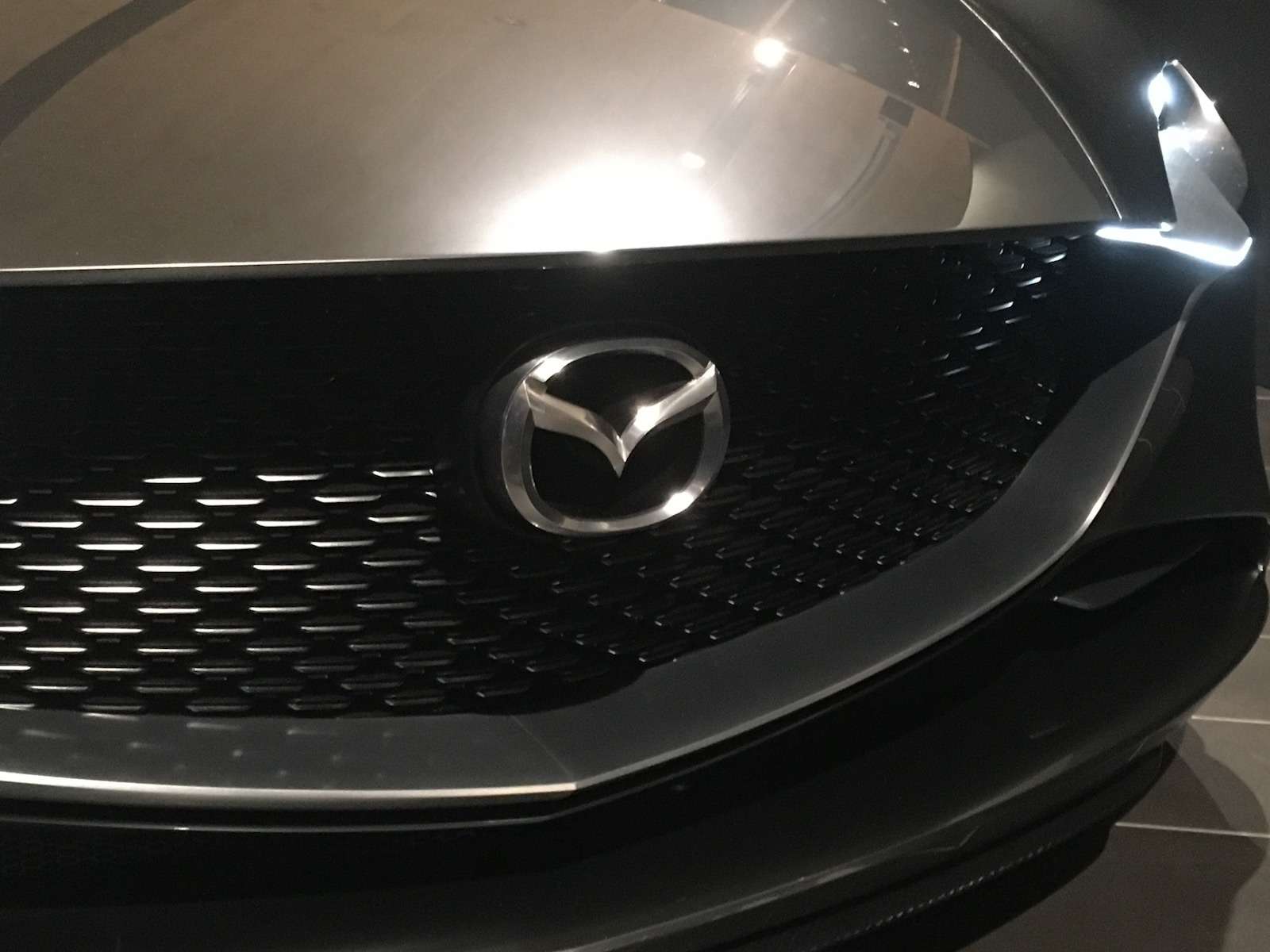 Больше света: Mazda представила обновленную дизайн-концепцию — фото 808885