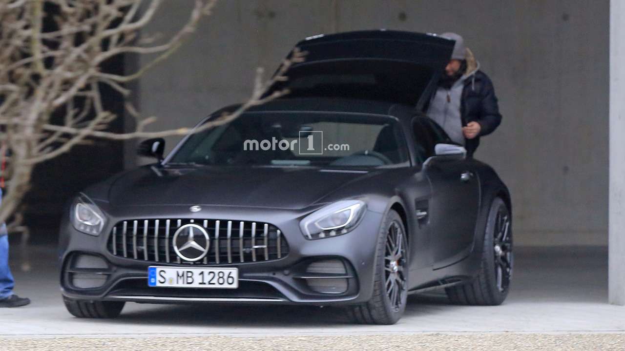Еще один: новое купе Mercedes-AMG вышло в свет без камуфляжа — фото 678749