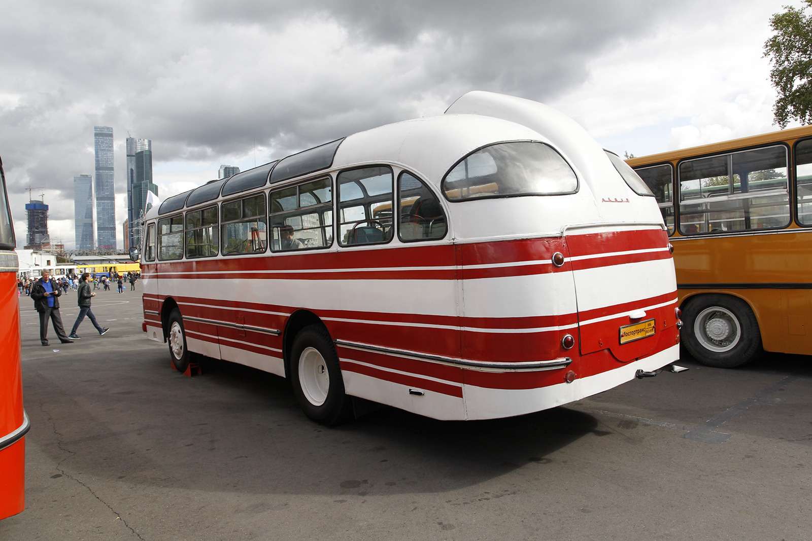 Автобусы нашего детства — выставка пассажирского транспорта — фото 792682