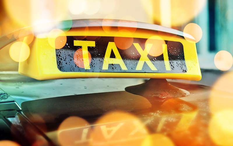 Водители, тарифы и знание города — такси ждут радикальные перемены