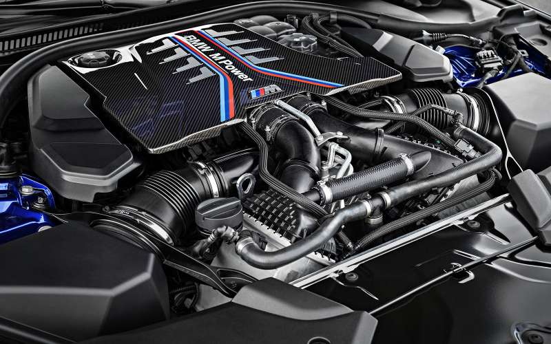Новый BMW M5: спортседан на каждый день (и для дрифта)