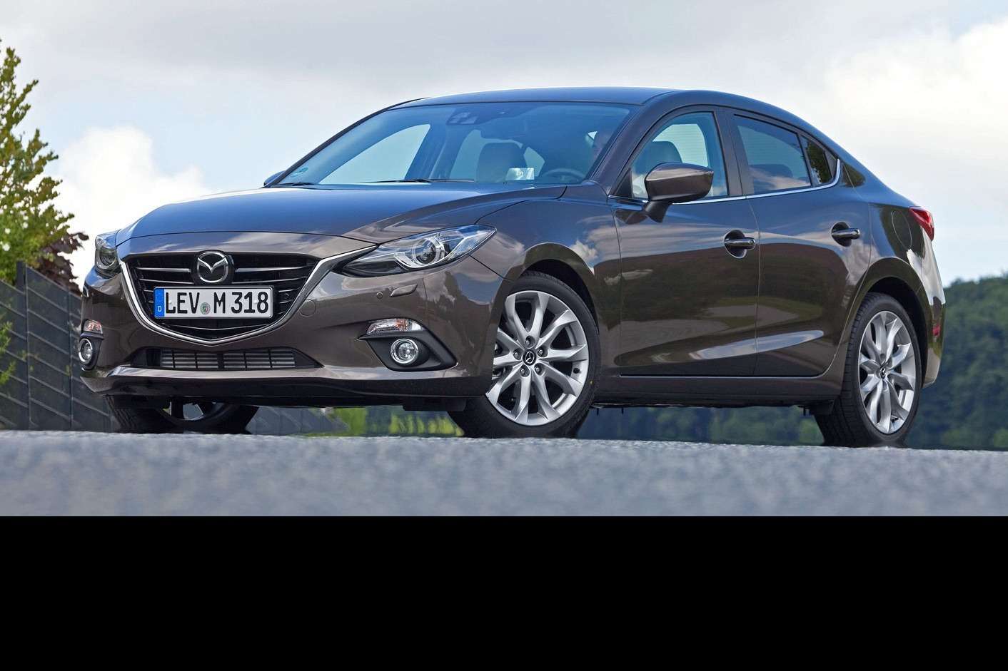 2014 Mazda3 Sedan 6[2] no copyright (39)