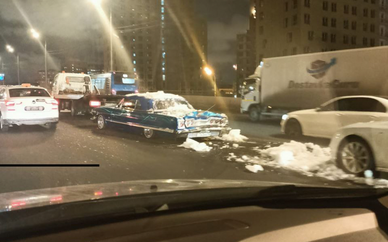 В Москве разбили раритетный Chevrolet — фото 1394252