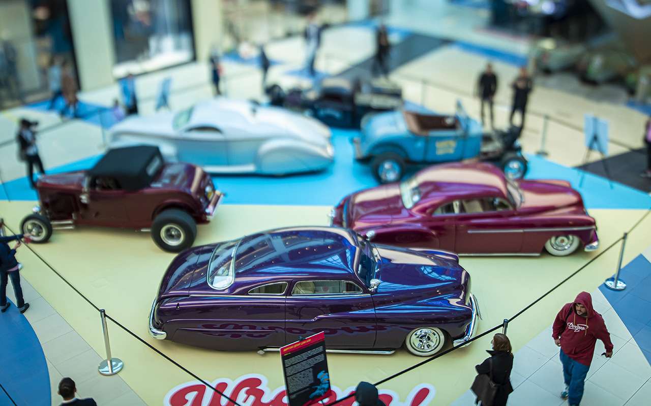 Бэтмобиль и другие прикольные машины (17 фото с выставки) — фото 1168681