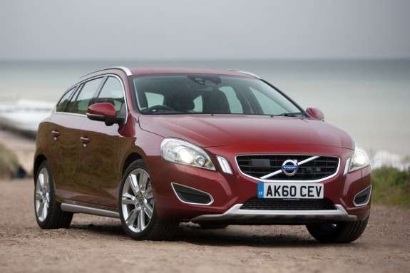Volvo V60 side-front view