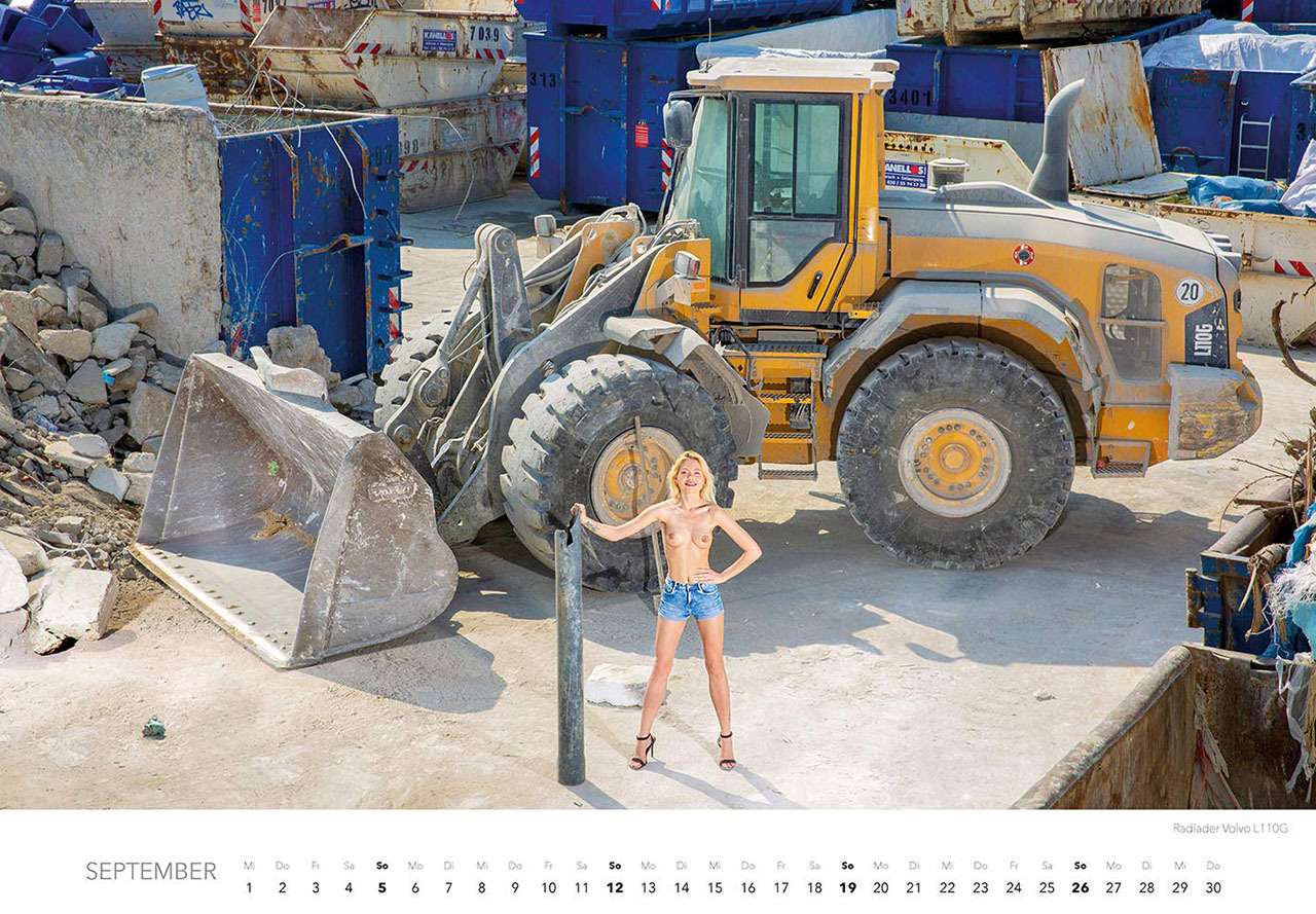 Календарь-2021: юные красотки и тяжелая техника — фото 1206298