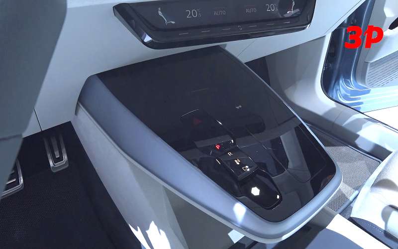 Новый Audi Q4 — торжество сенсоров и дизайна