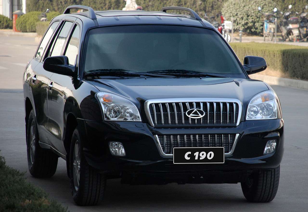 Базовая версия: 2.4 (136 л.с.), МКП, 4х4. Средняя цена машин 2012 года – 487 тысяч рублей.