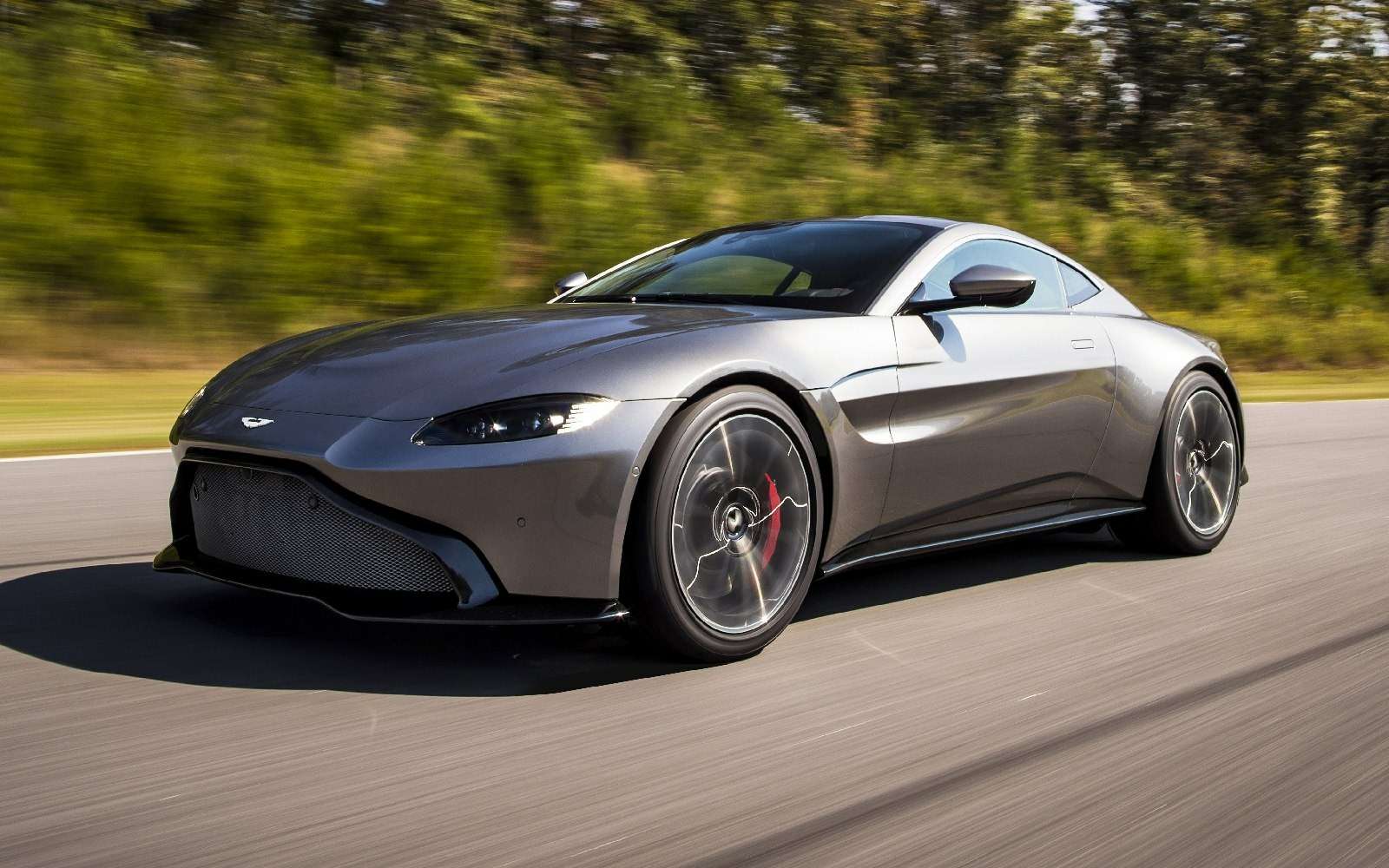 Проверено Джеймсом Бондом: представлен новый Aston Martin Vantage — фото 818859
