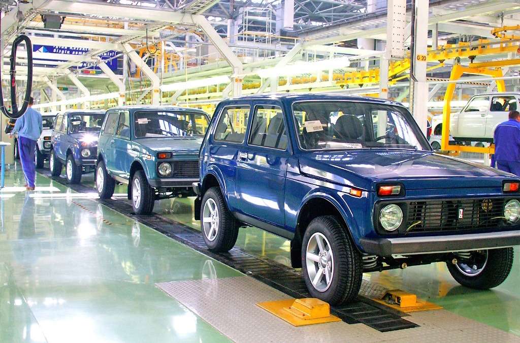 Процесс сборки Lada 4x4 на казахстанском предприятии «Азия Авто»