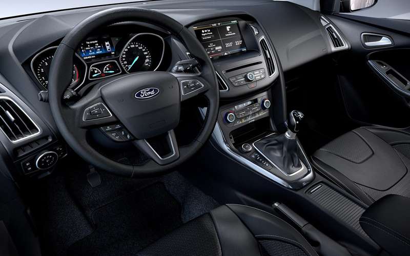 5 плюсов и две спорные особенности Ford Focus