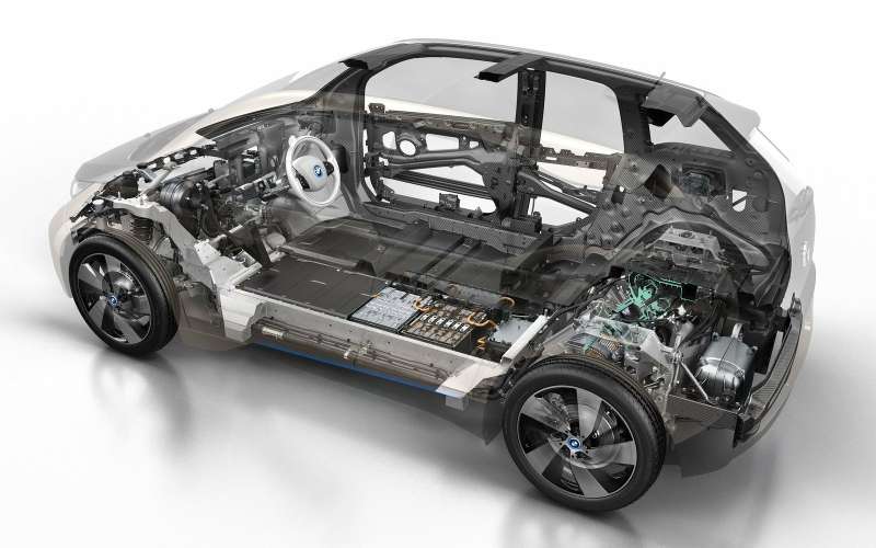 В компании BMW заявили о провале карбоновой революции