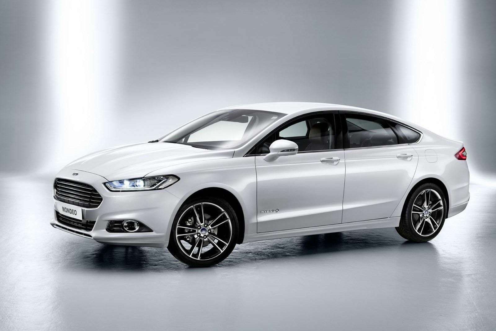 Ford начал прием заказов на новый Mondeo по цене от 1,149 млн рублей — фото 370069