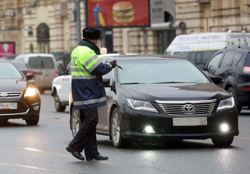 Рейд ГИБДД Москвы по проверке тонировки стекол у автомобилей