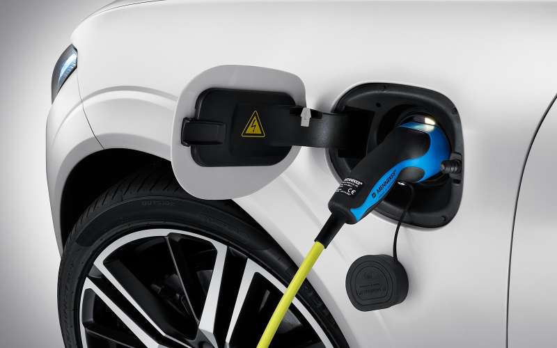 Volvo компенсирует расходы на электричество (но не всем)