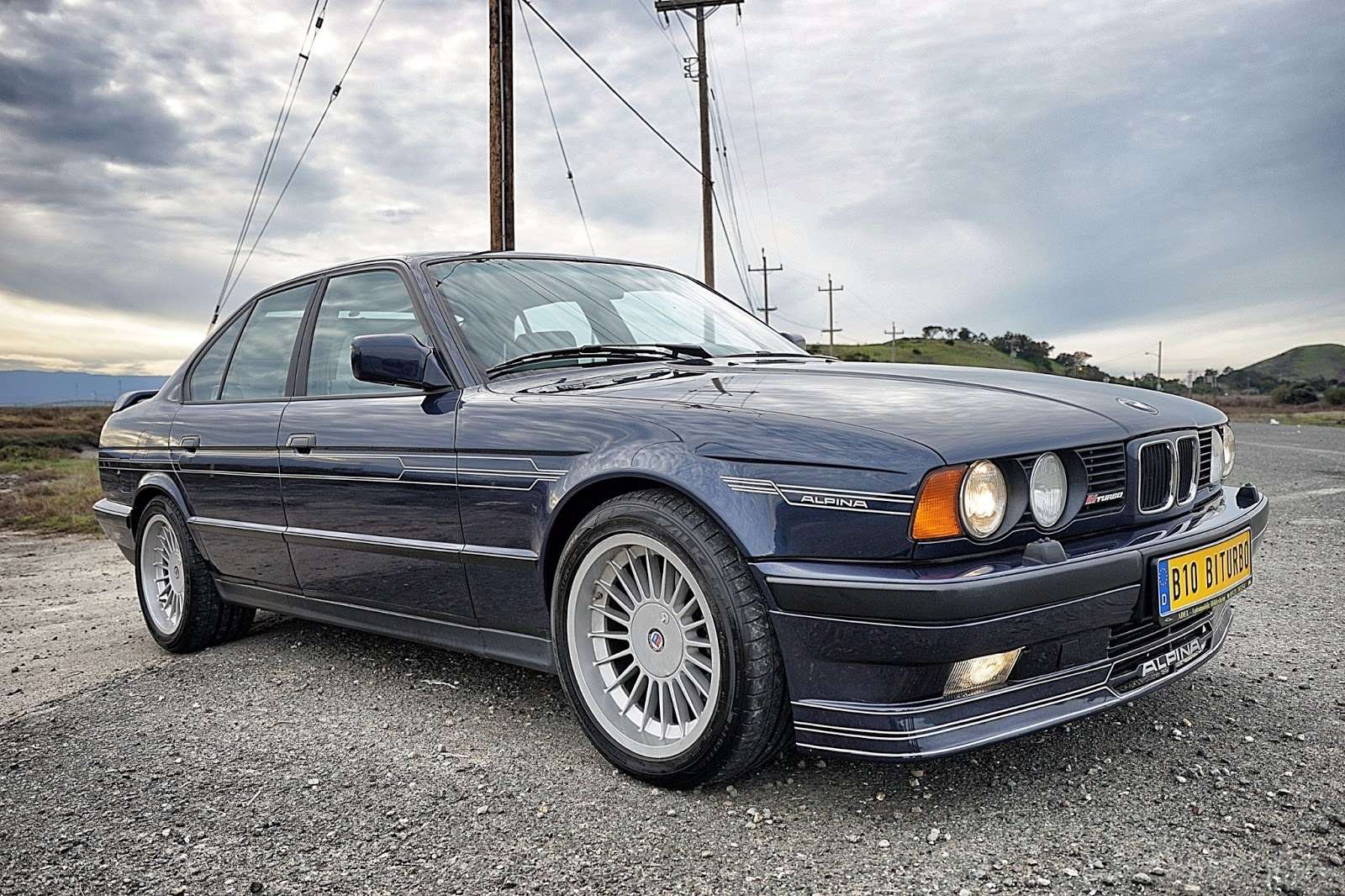 Легенда недорого: уникальная старая «пятерка» BMW выставлена на продажу — фото 695534
