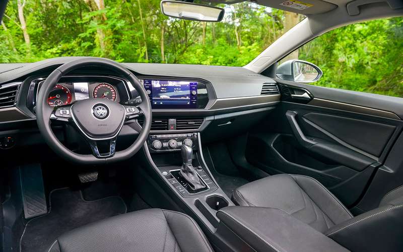 Новый Volkswagen Jetta: 5 оценок и детальный тест-драйв