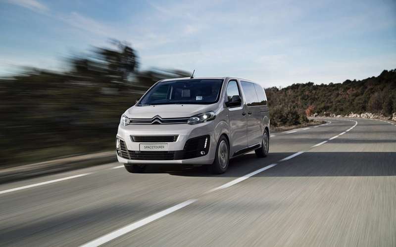 Микроавтобусы Peugeot и Citroen: новые версии