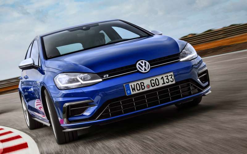 Volkswagen Golf  — сравниваем новые версии