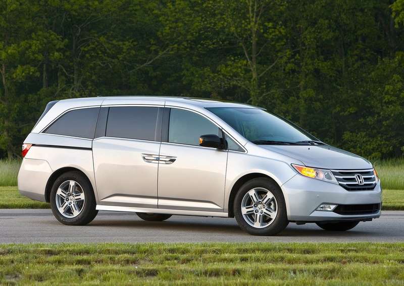 Honda отзывает более 50 000 Civic и Odyssey в США