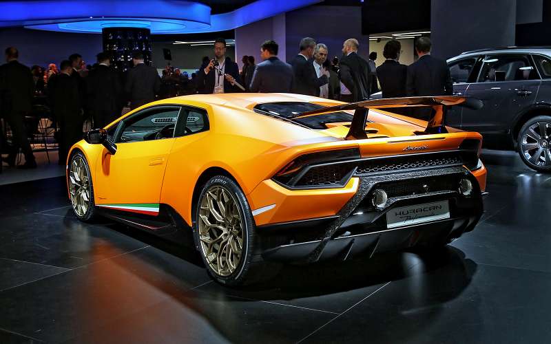Тайны чемпиона: Lamborghini представила суперкар Huracan Performante