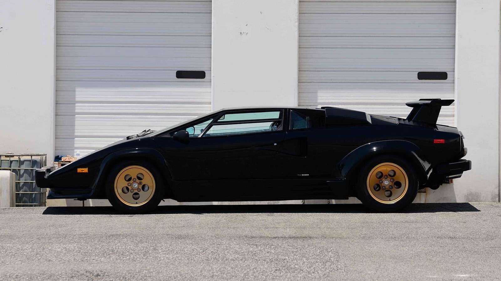 Сотни тысяч за мечту подростка 80-х: Lamborghini Countach в состоянии нового — фото 617649