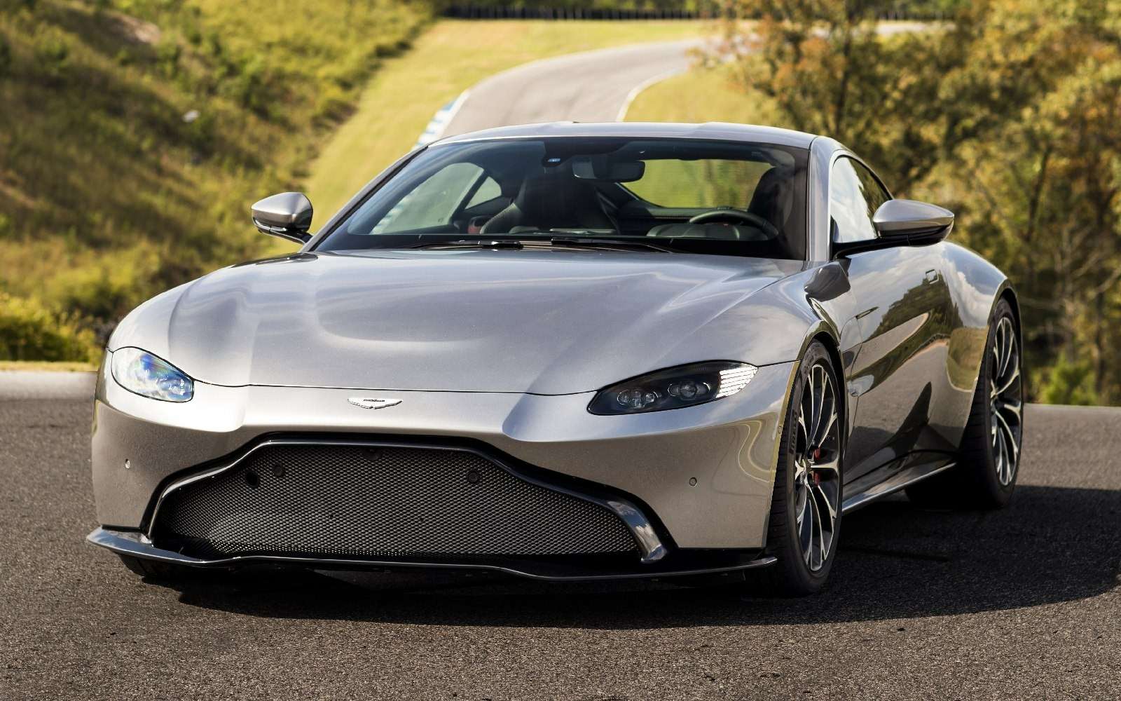 Проверено Джеймсом Бондом: представлен новый Aston Martin Vantage — фото 818868