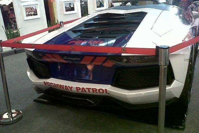 lamborghini-aventador-and-gallardo-become-police-cars-in-indonesia-medium_5