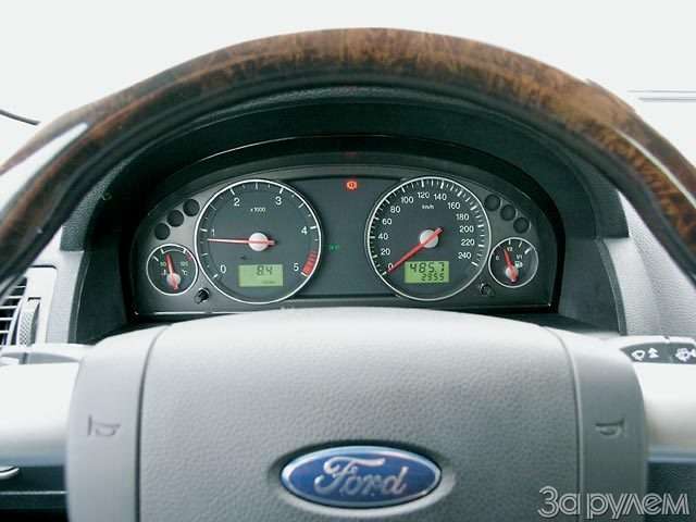 Ford Mondeo 2.2 TDCI Едет трактор ... — фото 56420