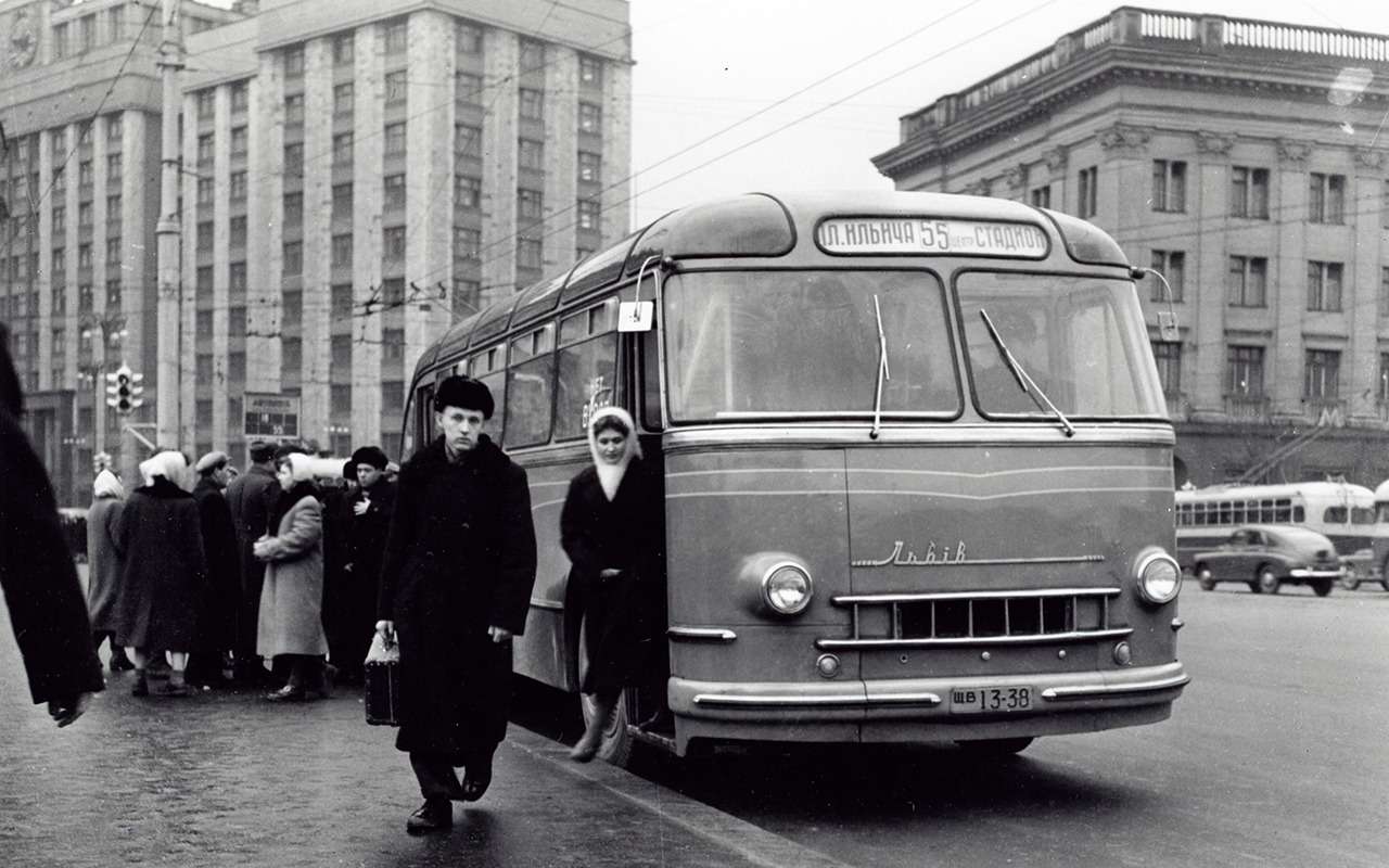 16 самых популярных автобусов СССР: вы все вспомните? — фото 990827