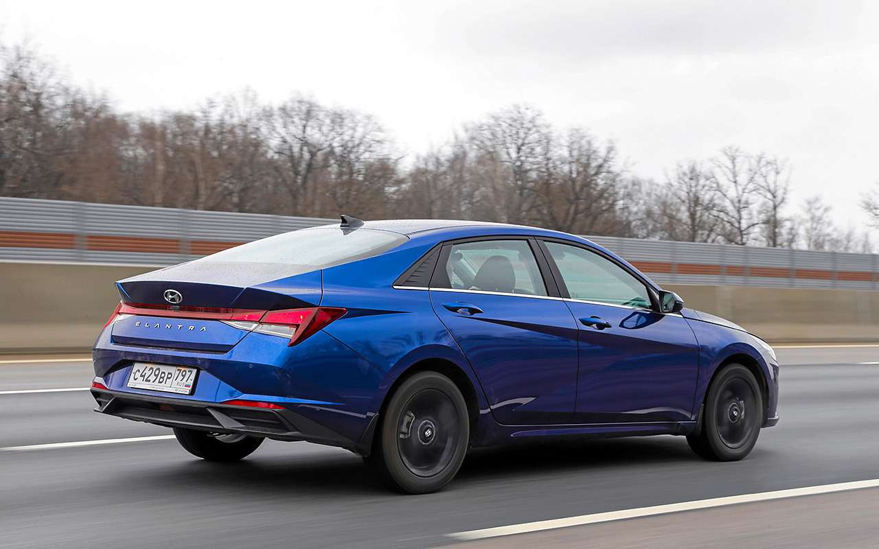 На постоянной скорости Hyundai – самый ­шумный в тесте. Но на разгоне мотор тише, ­чем у Джетты.