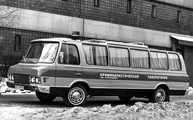 The most amazing Soviet bus: youth and being 