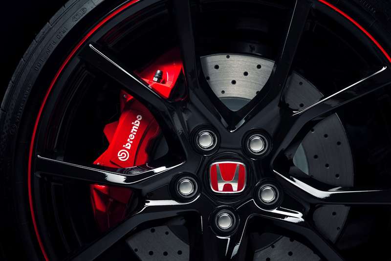 «Топор» стал еще острее: Honda показала серийный Civic Type R
