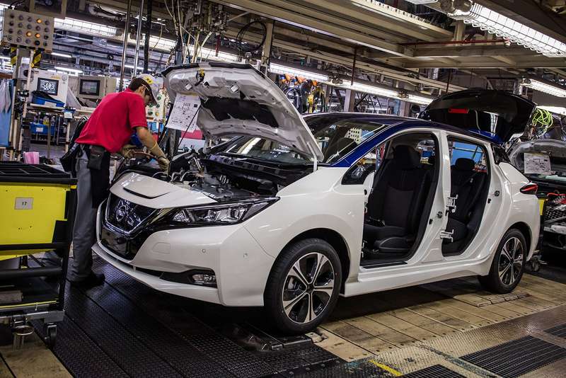 производство Nissan Leaf в Великобритании