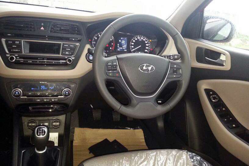 Hyundai-i20-spy-cabin