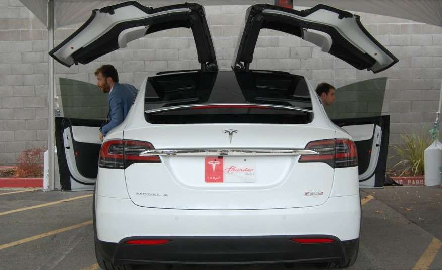 2016-Tesla-Model-X-127-876x535