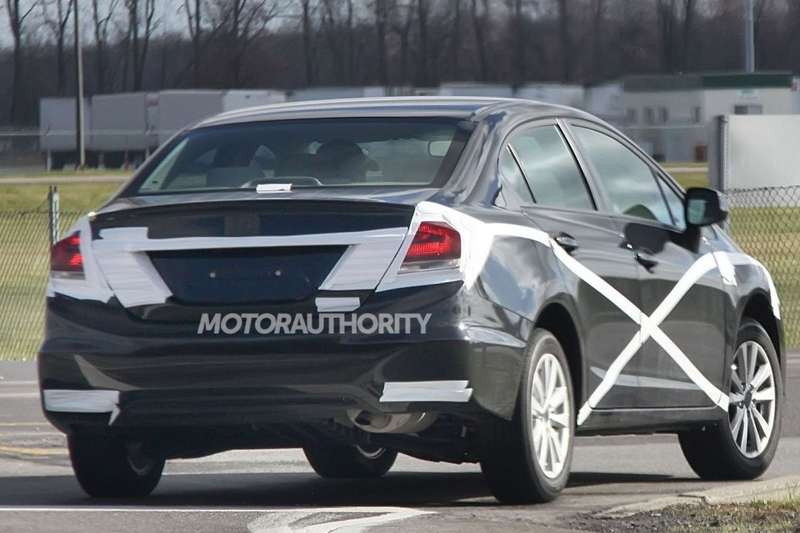 Facelifted Honda Civic sedan test prototype side-rear view_no_copyright