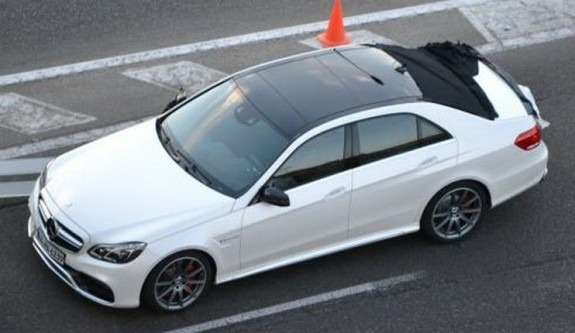 201210310935_restyled_mercedes_benz_e_63_amg_top_view_no_copyright