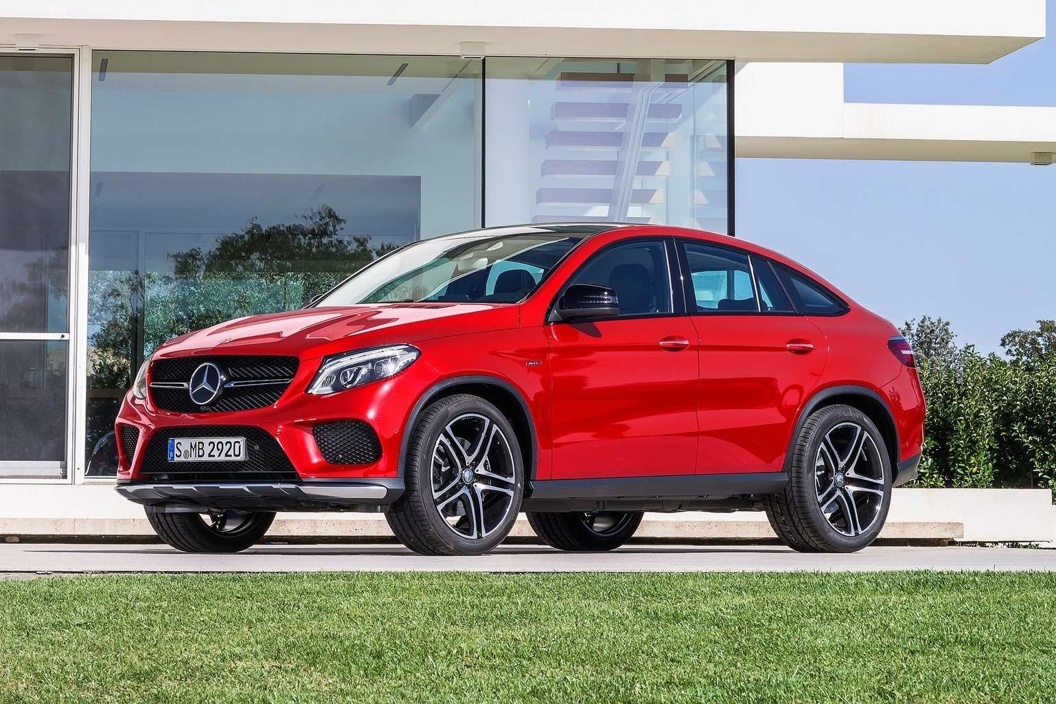 Mercedes-Benz-GLE450_AMG_Coupe_2016_1600x1200_wallpaper_01