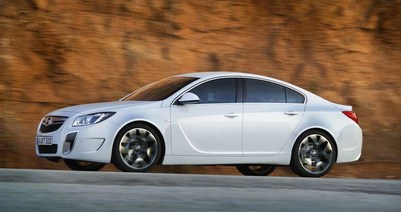 Opel Insignia стал доступен со снятым ограничителем