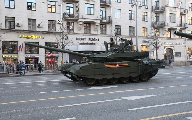 Парад 2022 року - танк Т-90М "Прорив"