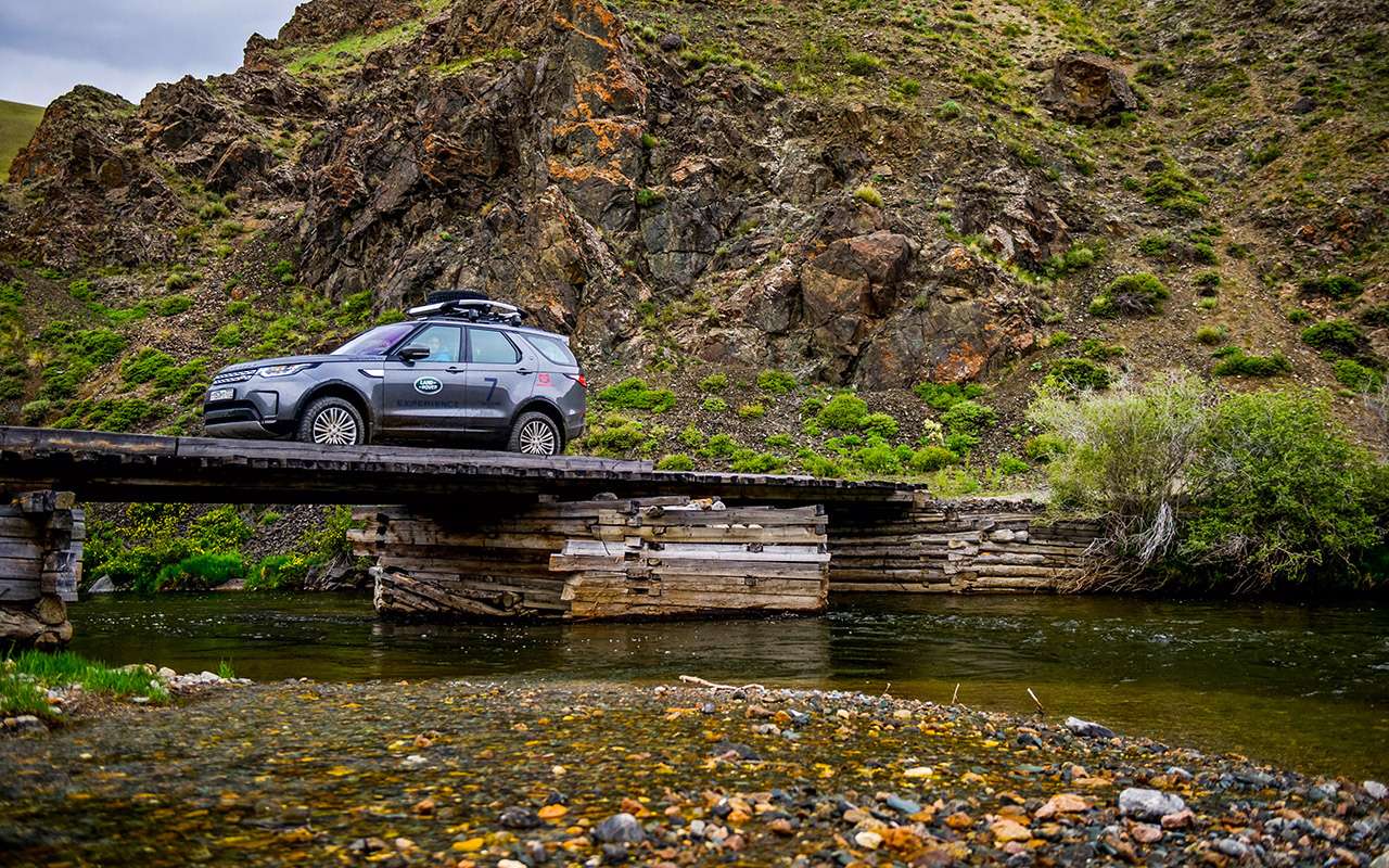 Новый Land Rover Discovery — проверка российским бездорожьем — фото 795279