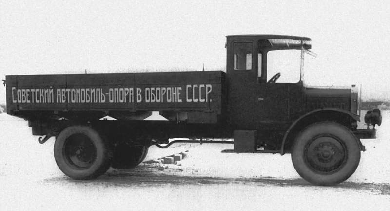 Первый грузовик Я-3 был разработан инженерами московского завода АМО как раз по образцу White, 1925 г.
