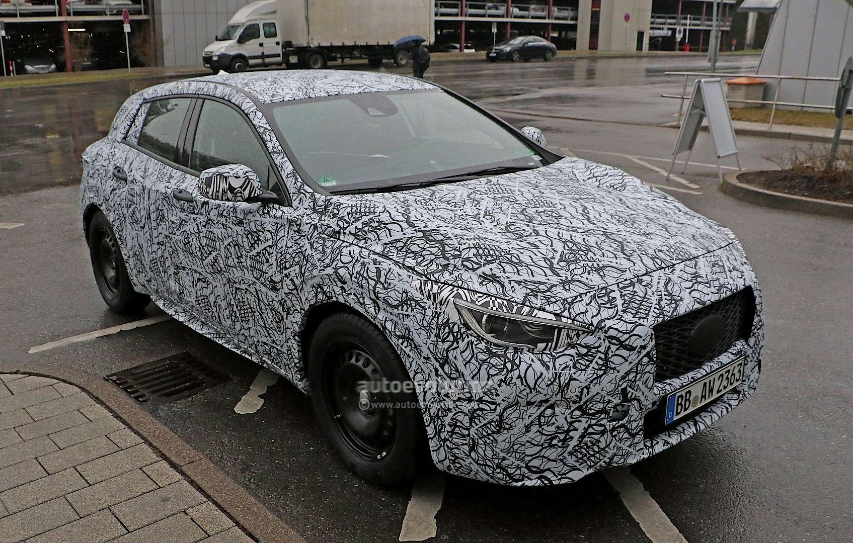 infiniti-q30-confirmed-to-debut-at-the-frankfurt-motor-show-photo-gallery_2