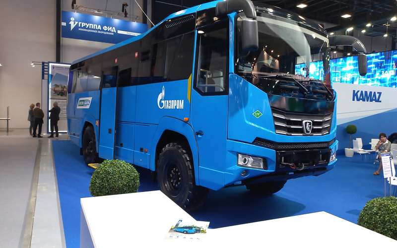 КАМАЗ презентовал новый автобус-вездеход — первые фото