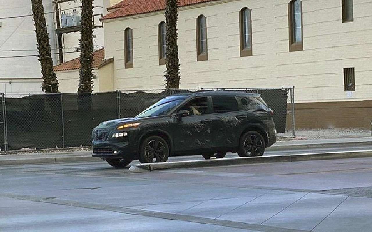 Nissan заканчивает тесты X-Trail. В пустом Лас-Вегасе — фото 1102120